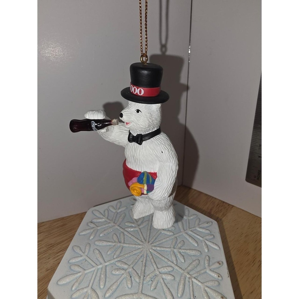 Coca-Cola Polar Bear Christmas Tree Ornament 2000 Top Hat Gifts
